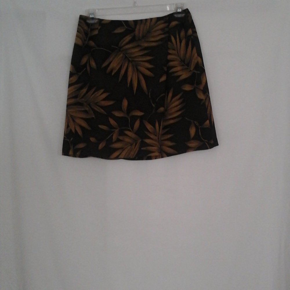 Women's wrap-around skirt